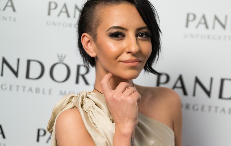 VIDEO EXCLUSIV/ Lovitură sub centură pentru Delia și Andreea Bălan. Giulia: ”Am fost vopsită verde și albastru înainte să fie acest trend, dar am fost ușor mai discretă”