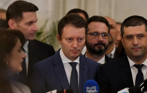 Ce scrie presa străină după ce Guvernul Mureșan A PICAT la vot în Parlament. Criza politică, prelungită