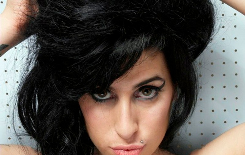 Amy Winehouse nu s-a oprit trei zile din băut, apoi a murit