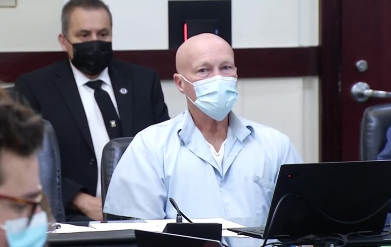 Un american a făcut 30 de ani de închisoare degeaba: „Tata nici nu știe să folosească mobilul, dar îl voi ajuta să se reintegreze”