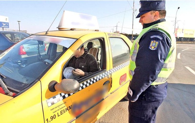 Razie printre taximetriștii din București. Un șofer a fost prins băut. Ce alte sancțiuni au dat polițiștii