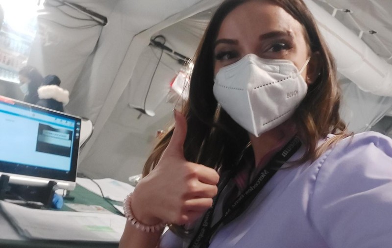 Studentă la Medicină și voluntară la un centru de vaccinare din Constanța: „Mulți oameni vor să se vaccineze, vin și întreabă dacă au rămas doze”