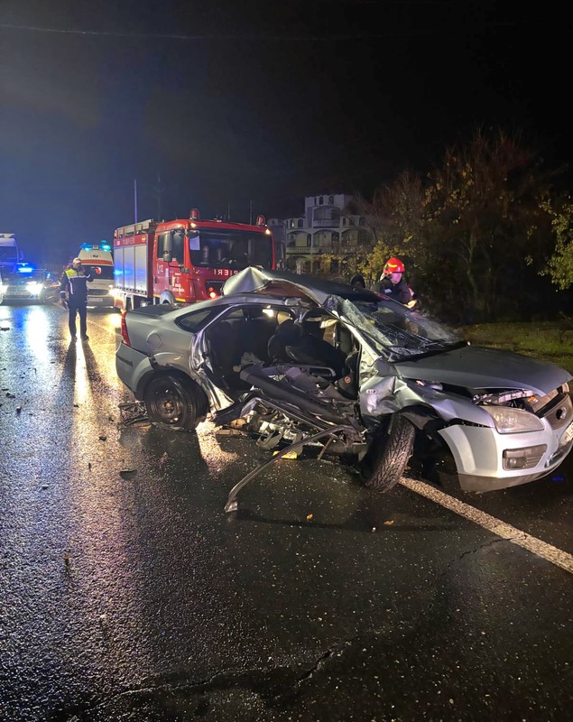 20 de persoane implicate într-un accident în Giurgiu. O femeie a murit și alte șase au fost duse la spital