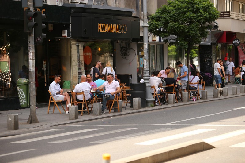 O cafenea din București. Foto: Dumitru Angelescu