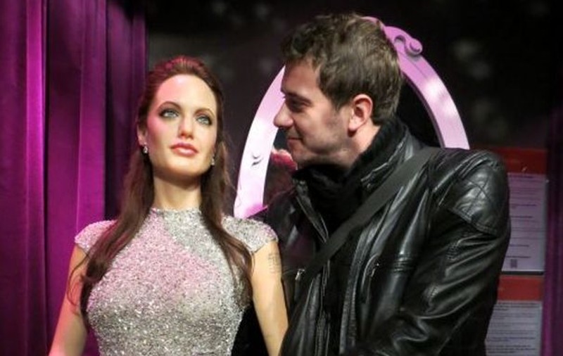 Dan Cruceru şi-a făcut de cap cu vedetele mondiale: "Angelina Jolie a fost la picioarele mele"