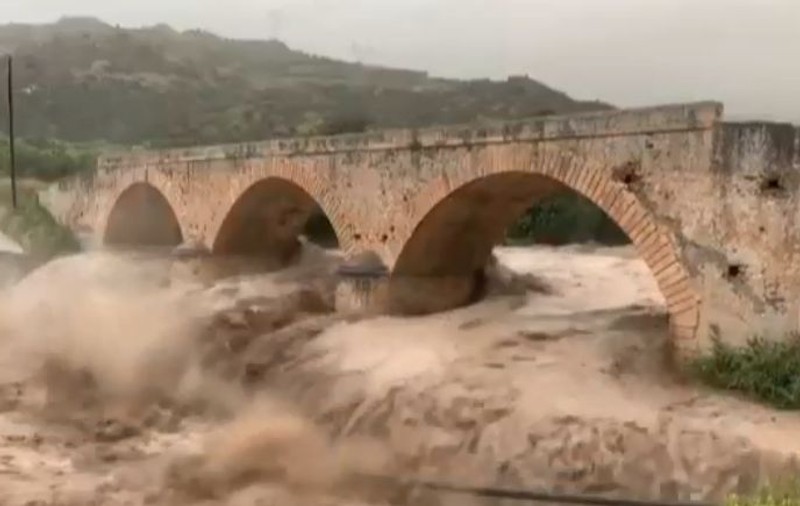 VIDEO | Inundații devastatoare în Creta. Numeroase localități sunt sub ape
