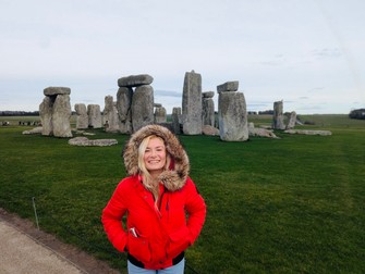 Alexandra Tudan la Stonehenge. Sursa foto: Arhiva personală