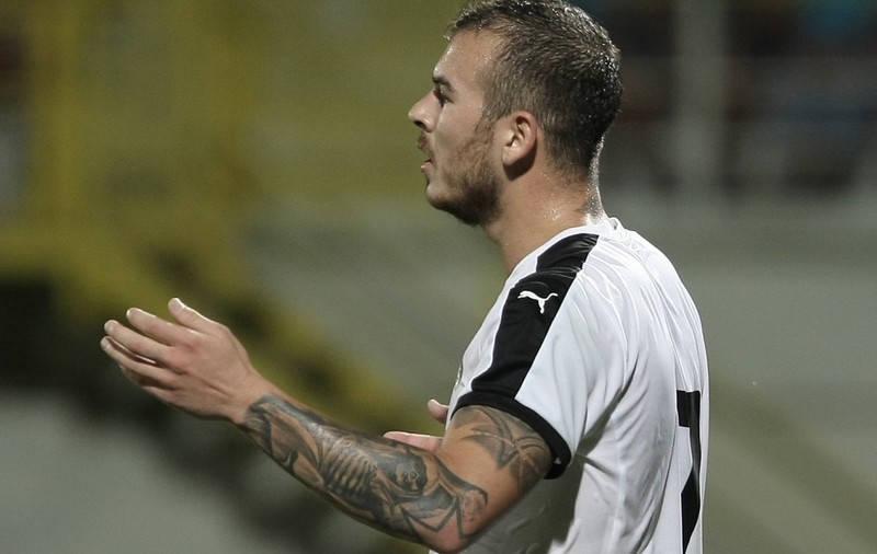Gigi Becali se laudă că a rezolvat transferul lui Alibec. Steaua forțează și pentru Junior Morais. Șumudică e un car de nervi