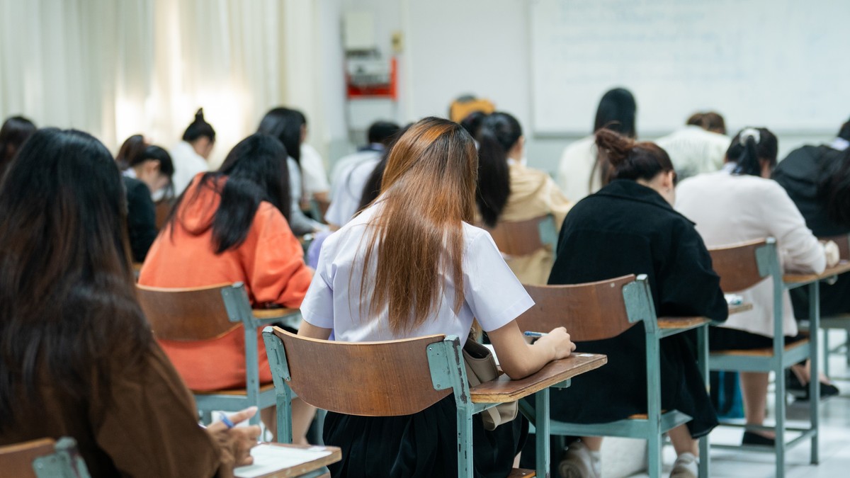 examen sala de clasa candidati