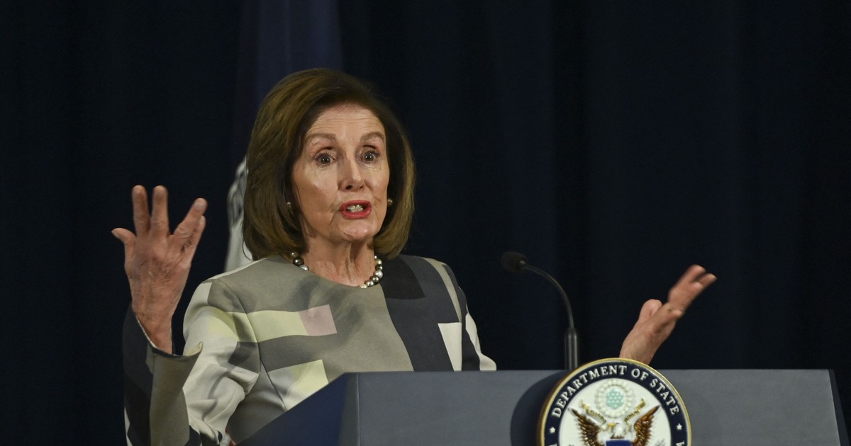 Nancy Pelosi rostește un discurs pe 9 decembrie 2024. Foto Hepta