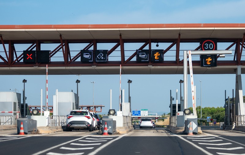 Cum a fentat un șofer luni întregi plata taxelor de autostradă. A fost prins și trebuie să plătească peste 9.000 de euro
