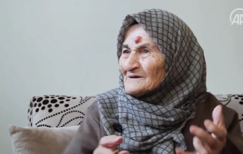 O bătrână de 105 ani din Turcia s-a vindecat de COVID-19 după cinci zile. Femeia avea și alte boli