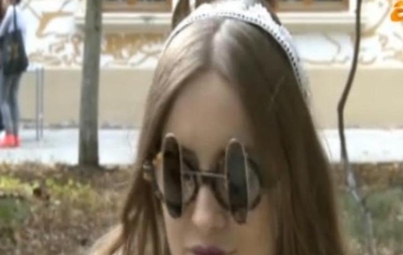 Iulia Albu, pasiune pentru OCHELARI CIUDAŢI! Cum ţi se par noile achiziţii? Foto