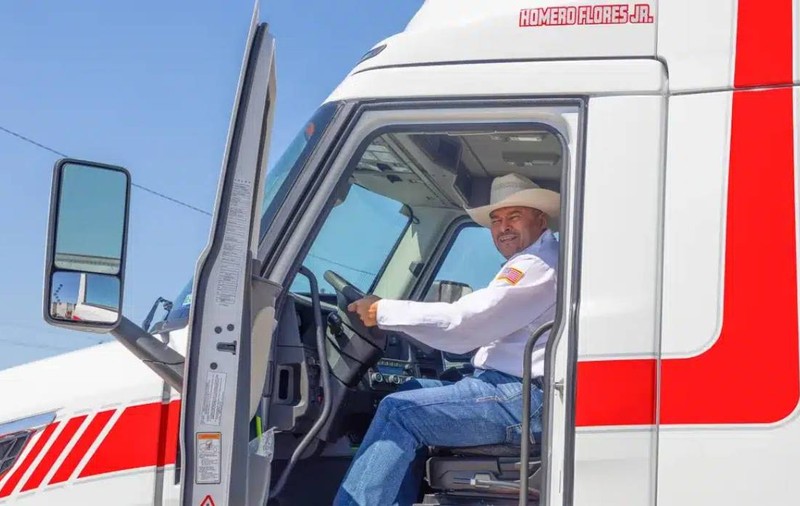 Povestea unui șofer de camion american care a condus 6,4 milioane de kilometri fără niciun incident, echivalentul a 160 de ocoluri ale Pământului