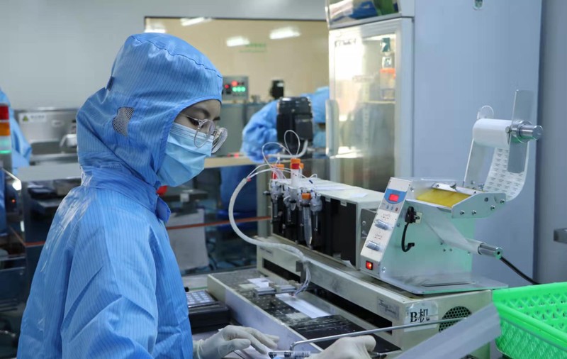 Cercetătorii chinezi anunță că au creat un nou test ultrarapid COVID, la fel de fiabil ca testul PCR
