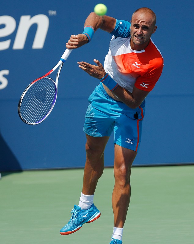 Ce bombă în tenisul mondial: Marius Copil, în finala turneului de la Basel! Duel pentru titlu cu marele Roger Federer
