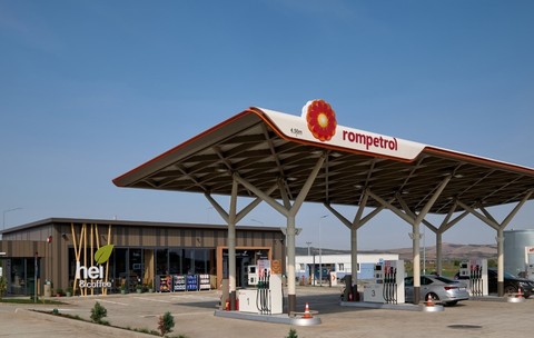 Rompetrol a deschis primele două benzinării de pe A3, la 20 km de Târgu Mureș
