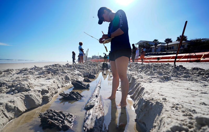 Eroziunea plajelor, cauzată de uraganele din Florida, a scos la suprafață epava unui vas din secolul al XIX-lea
