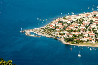 Insula Kamena Vourla