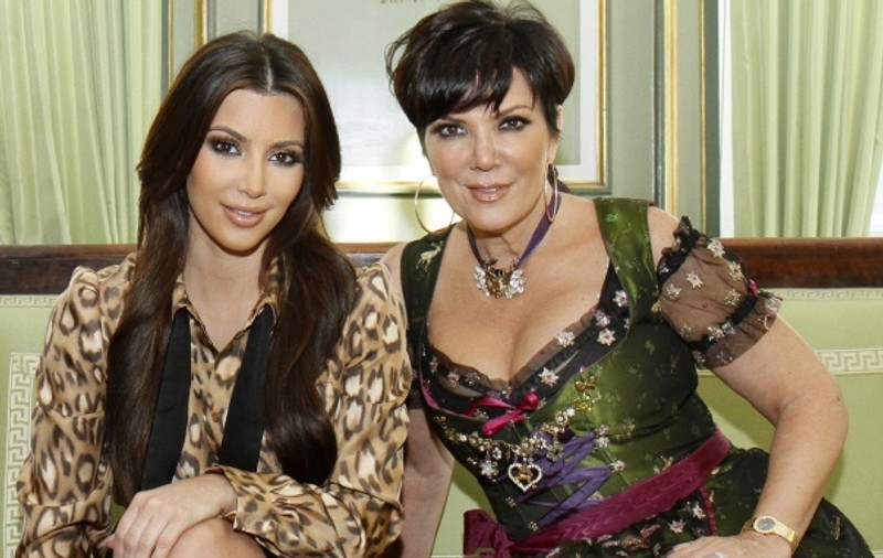 A MERITAT-O! Află ce ruşine a păţit Kris Jenner, mama lui Kim Kardashian!