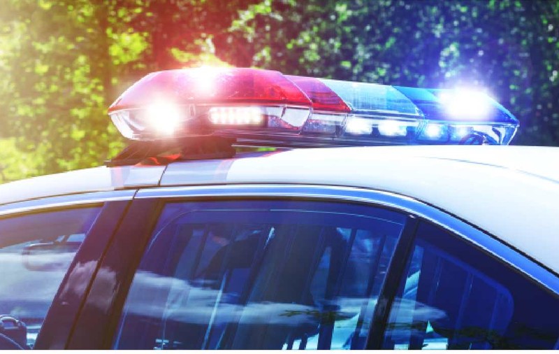 Polițist lovit cu parul și lopata în Bihor, după ce a încercat să salveze un bărbat