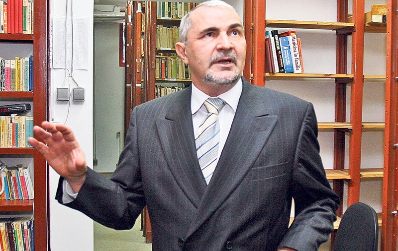 EXCLUSIV | Florinel Rotaru, fostul director al Bibliotecii Metropolitane, se purta ca un zbir cu subalternii: «Te toc și te bag în pământ!»