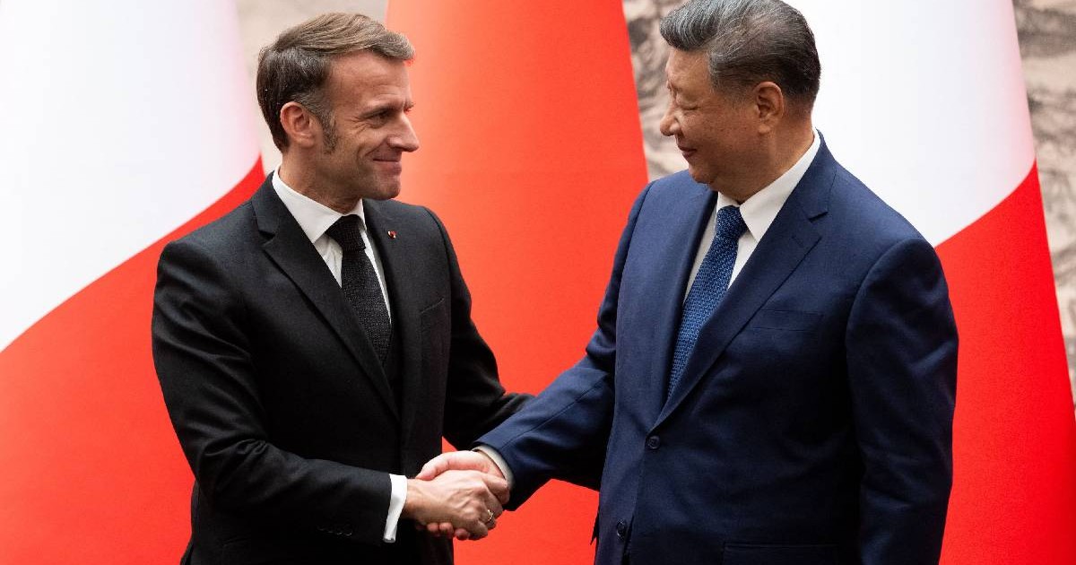 Președintele Emmanuel Macron și Xi Jinping, președintele Chinei, în timpul conferinței de presă comune a președintelui Republicii Franceze și a președintelui Chinei, la Marea Sală a Poporului din Beijing, pe 4 decembrie 2025.