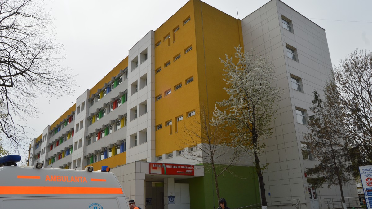 Cum a ajuns un medic vasluian să câștige 7.200 de euro pe lună