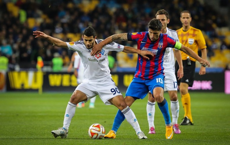 GALERIE FOTO / Care sunt mai frumoase? Steaua şi Dinamo Kiev se luptă şi în iubite. Cine câştigă?