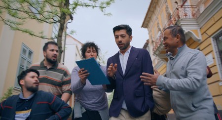 Mircea Bravo la filmările pentru filmul „Băiat de milioane”