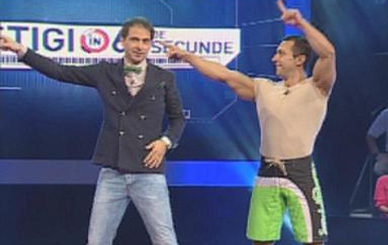 Dan Negru, luat cu asalt de culturişti 