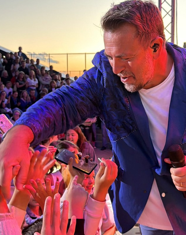 Cine e femeia care l-a surprins pe Horia Brenciu la concert: „Mi-a dublat emoția”