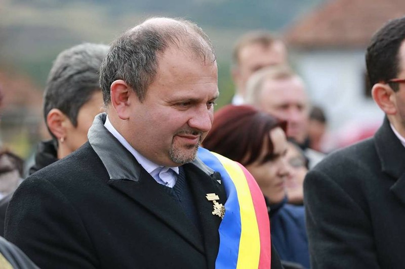 Primarul Gheorghe Boca. Comuna Poieni are 8 sate și 5.000 de suflete.