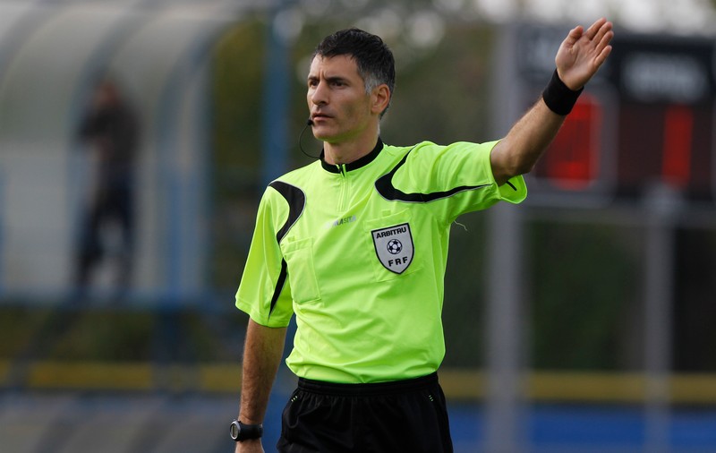 Arbitrul meciului Astra - Rapid are pasiuni comune cu Răzvan Burleanu