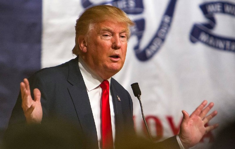Donald Trump ține un discurs