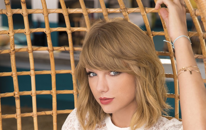 Taylor Swift a dat o veste TRISTĂ: "E CANCER!"