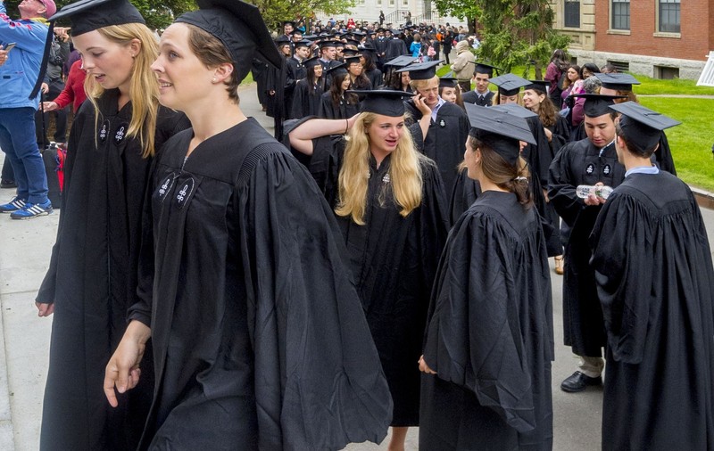 Administrația Trump duce războiul cu Universitatea Harvard la un nou nivel: a interzis dreptul acesteia de a primi studenți străini