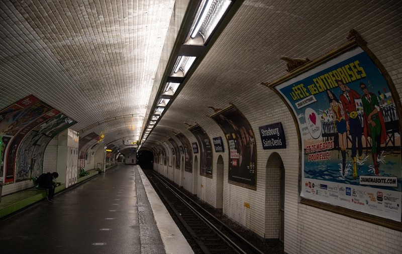 Pedepsele primite de un clan interlop din Iași care și-a trimis copiii să fure la metroul din Paris