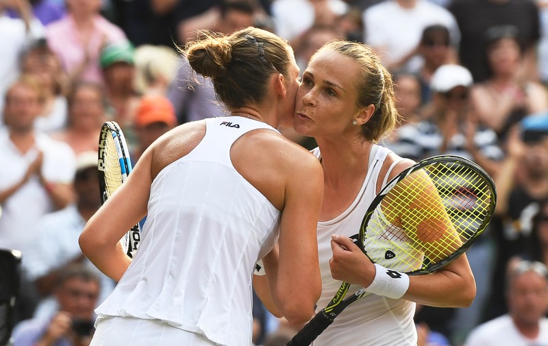Rezultate nebune la Wimbledon. Karolina Pliskova a fost eliminată și Simona Halep poate ajunge lider mondial. Și la masculin au fost surprize