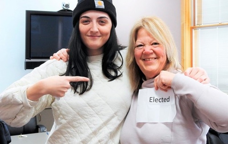 La alegerile din orașul american Rogers City, doi candidați au primit același număr de voturi. Câștigătorul, stabilit prin tragere la sorți