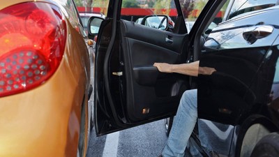 masini parcate asigurare amiabila