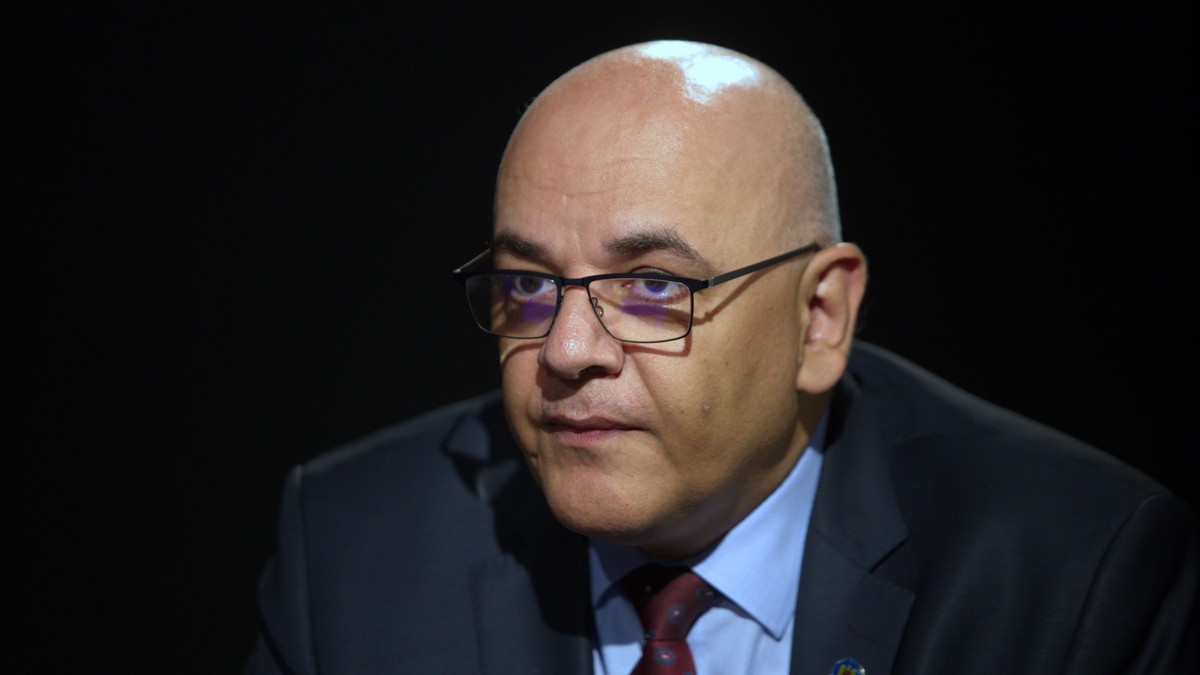 ”Am ajuns la o fază hilară încât nu mai avem răbdare să terminam ce am început cu bine”, spune Raed Arafat