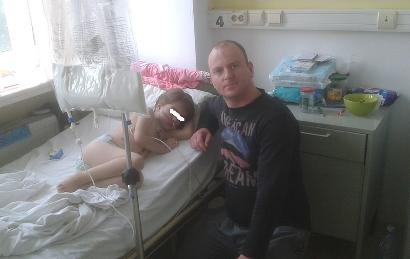 EXCLUSIV/ Pedeapsa pentru că și-a maltratat fetița de 4 ani. Mama bătăușă, cinci ani de pușcărie și 30.000 de lei despăgubiri