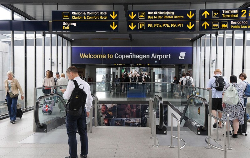 Aeroporturi din Norvegia și Danemarca, închise aseară după ce au fost survolate de drone neidentificate
