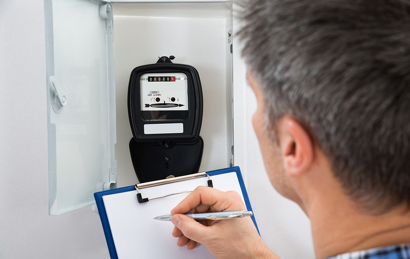 Lumina s-ar putea ieftini la 1 leu pe kWh cu toate taxele incluse, anunță ministrul Energiei