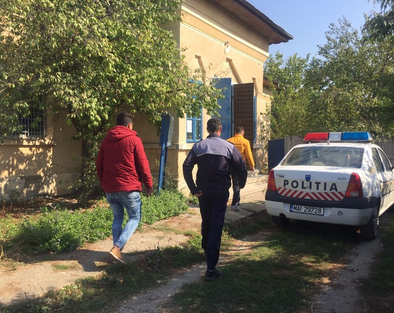 REPORTAJ: Povestea emoționantă a copilului găsit mort în Olt. Părăsit de mamă, muncea cu ziua și locuia cu tatăl, cu bunici și frați - FOTO