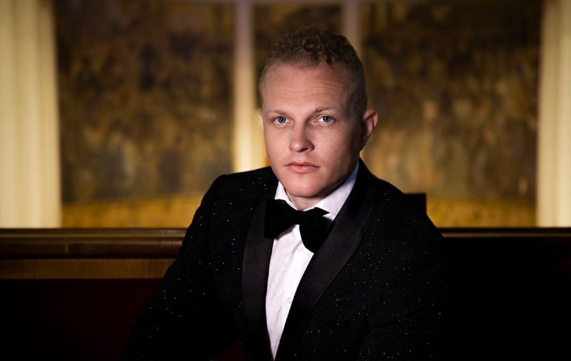 Tenorul Ștefan von Korch deschide stagiunea Filarmonicii Arad cu o dublă reprezentaţie de "Carmina Burana"