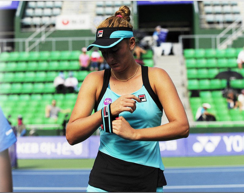 Irina Begu, finalistă în Coreea de Sud. Pentru a pune mâna pe trofeu la Seul, ^va avea de răpus o adversară accesibilă. Irina suflă şi în iaurt: "Va fi un meci greu!" / GALERIE FOTO