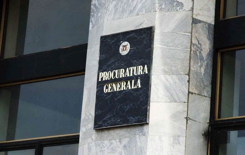 Procurorii din Chișinău anchetează mirosul urât din oraș