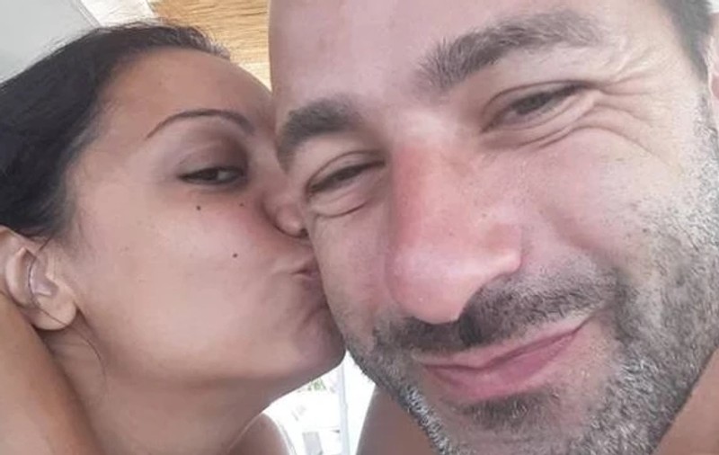 VIDEO | Imagini terifiante. O cisternă s-a răsturnat peste un scuter pe care mergeau doi tineri proaspăt logodiți. Cei doi au murit pe loc, sub ochii prietenilor lor!